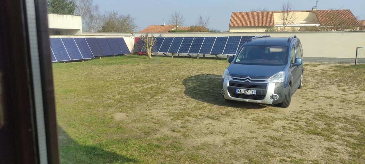 Gite De La Croix Blanche Montamisé Dış mekan fotoğraf